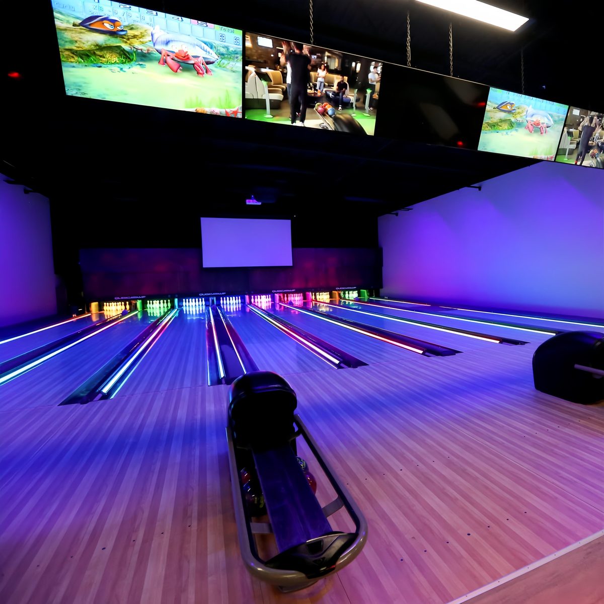 Pistas de Bowling Sintéticas y Sistemas de Duckpin Bowling